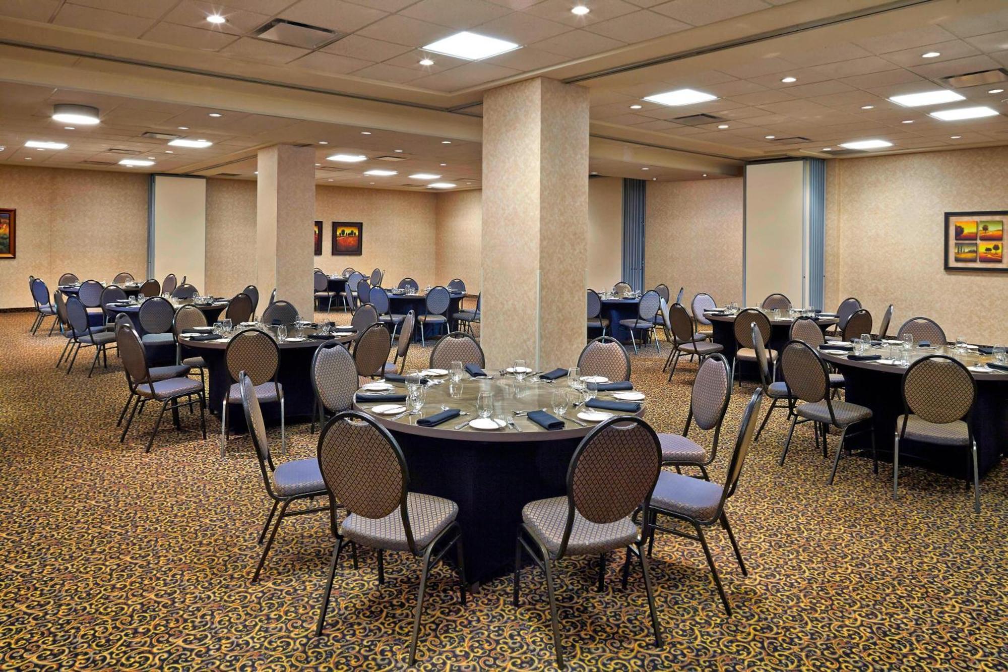 Four Points By Sheraton Moncton Exterior foto